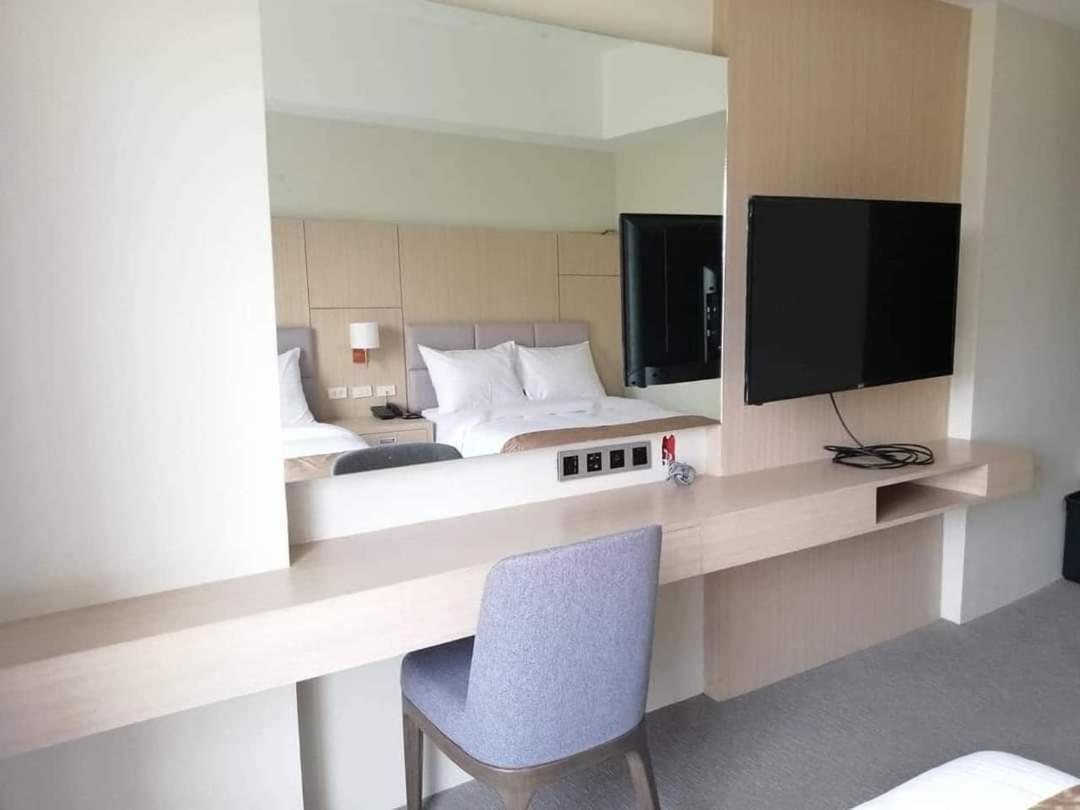 Sotogrande Neopolitan Hotel Quezon City Ngoại thất bức ảnh
